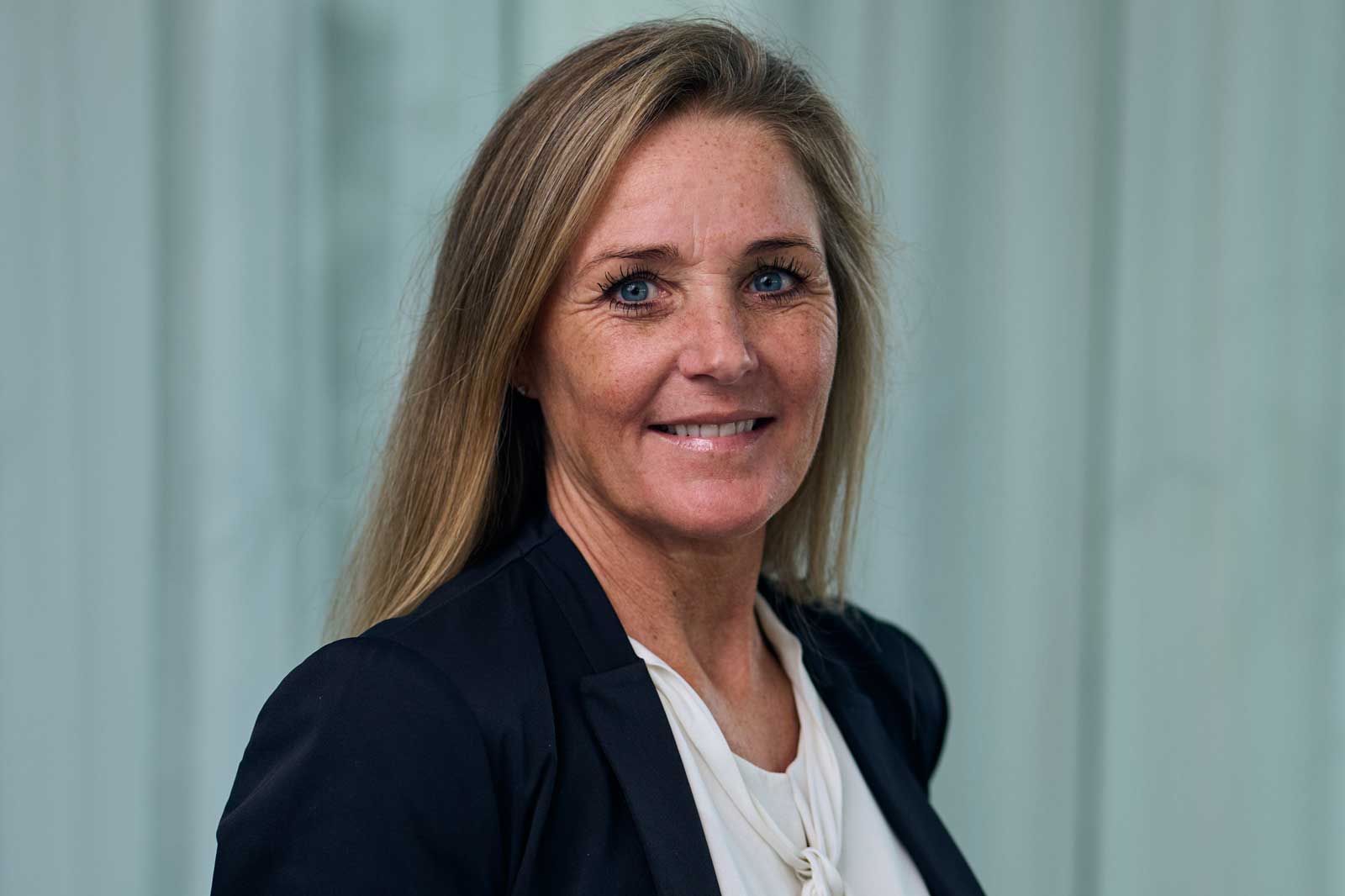 Pia Lanken - Country Chair Denmark